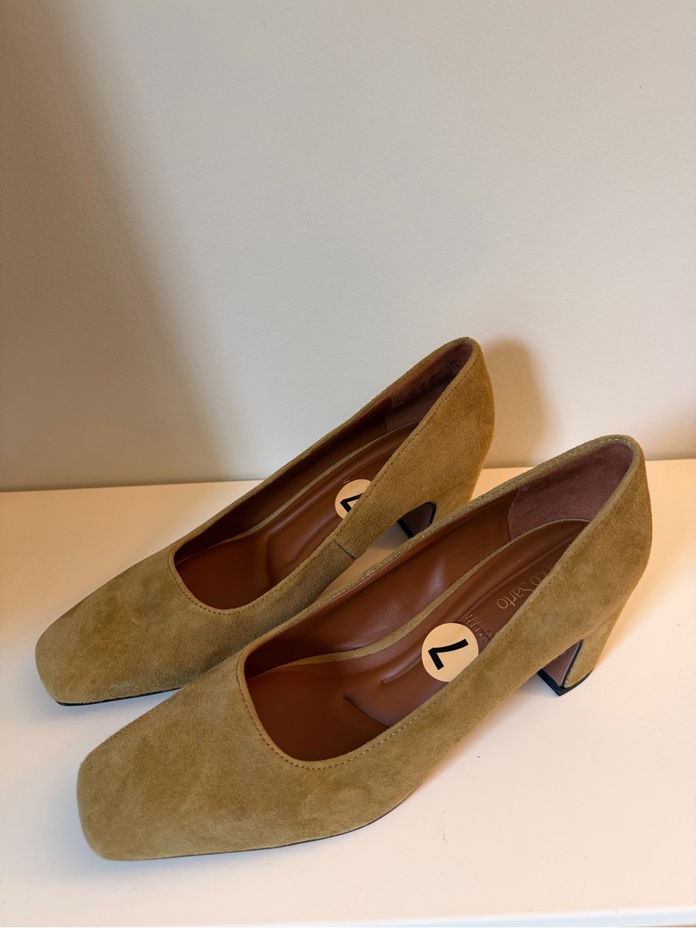 NWT Franco Sarto Salino Square Toe Pumps Mustard Brown Genuine Suede Size 7M - Picture 4 of 12